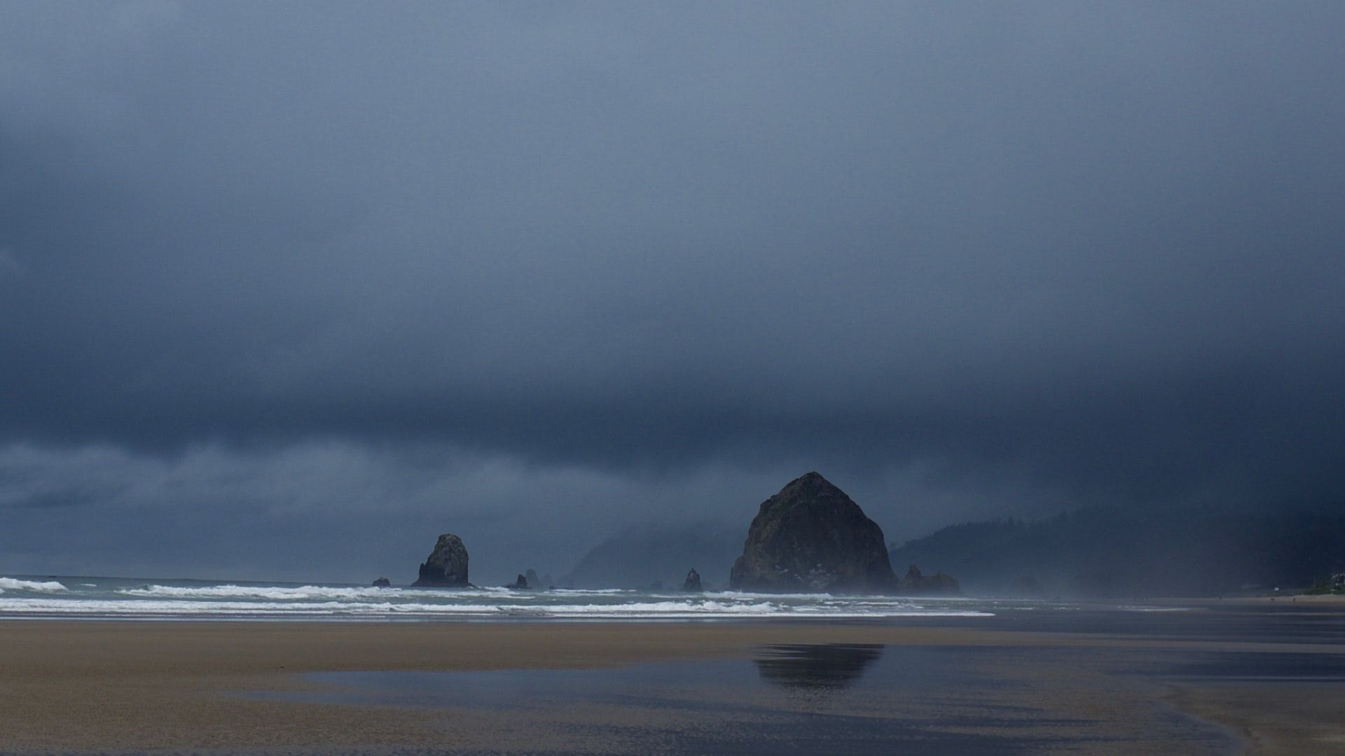 Haystack Rock at Cannon Beach, Oregon
