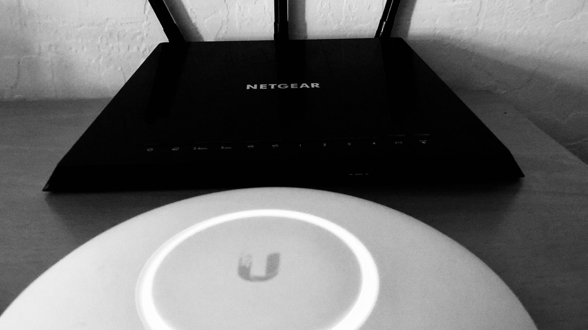 Netgear R6400 thinks of murder.