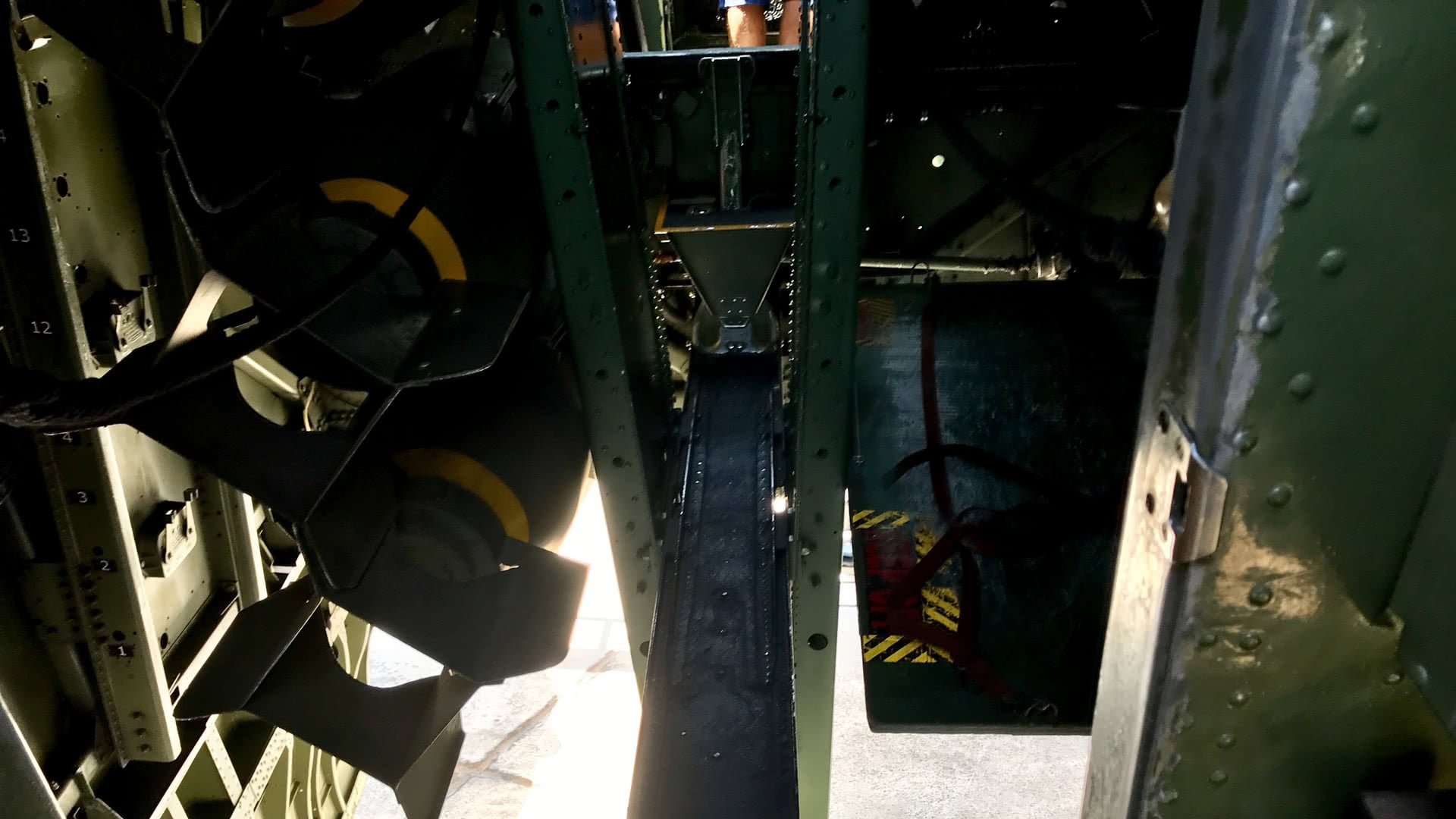 The path between the front and rear of the aircraft